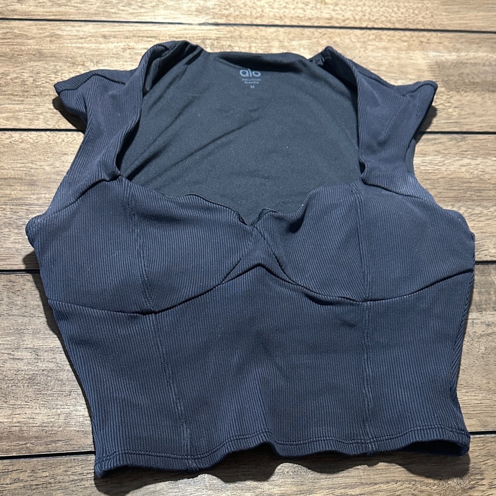 ALO Yoga Women's Ribbed Sweetheart Black Crop Top